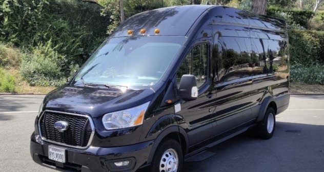 15-Passenger Transit (Extended, Heavy Duty, AWD, with High Roof)