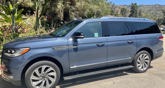 SUV Full Size – Ford Expedition or Lincoln Navigator