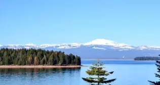 Exploring Lake Almanor a Serene Retreat with Galpin Studio Rentals and Rent A Car